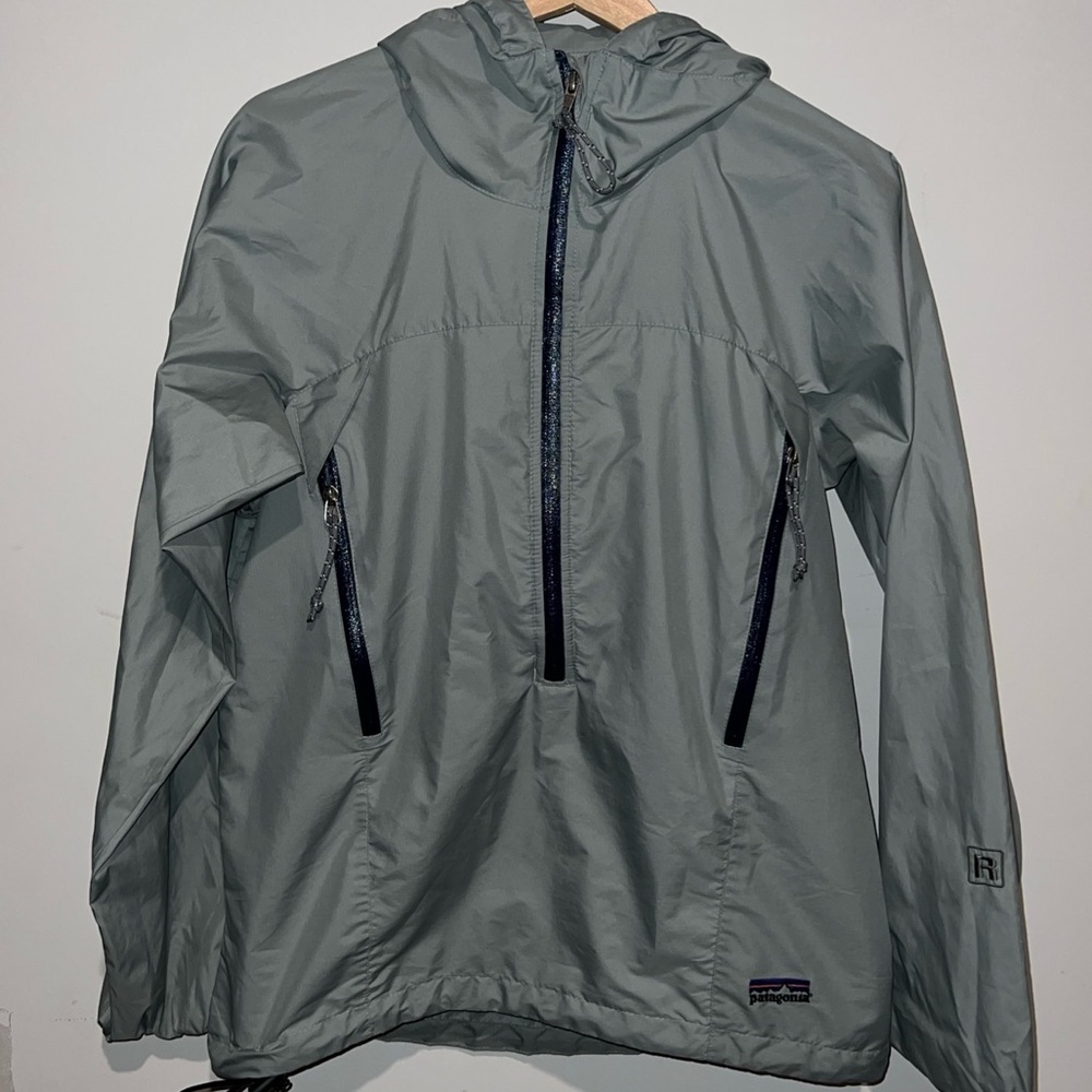 Vintage made in Colombia Patagonia R unisex Gray Windbreaker Anorak Jacket